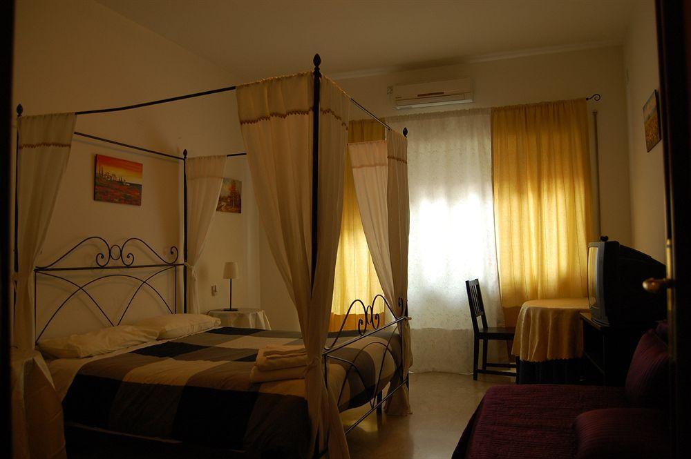 Hotel Gioia Romana 4*